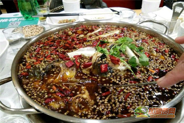 顶味美蛙鱼头火锅加盟