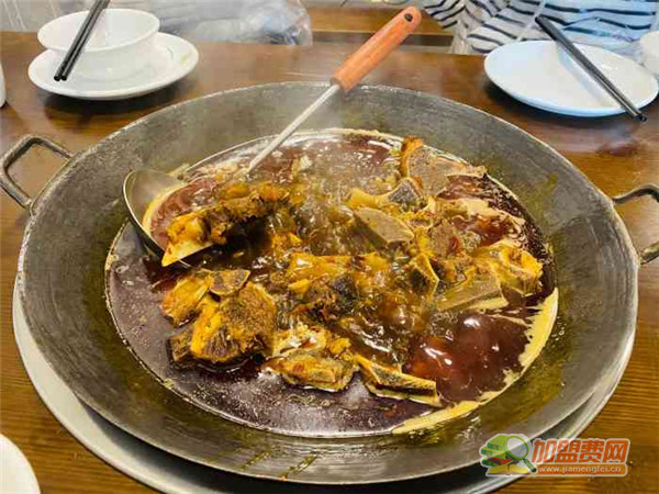 锅房破店暴走牛骨加盟