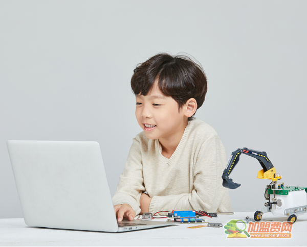小科熊少儿编程加盟