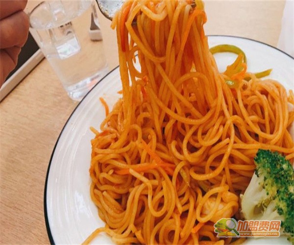 厚生港式茶餐厅加盟