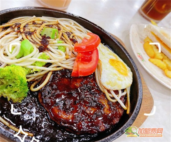 露莎茶餐厅加盟