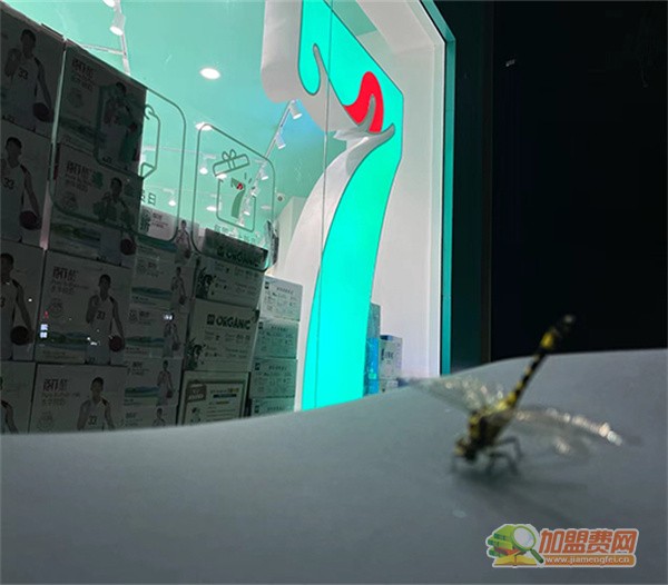 七货街零食店加盟